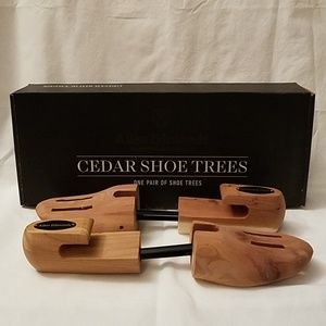 Cedar shoe trees